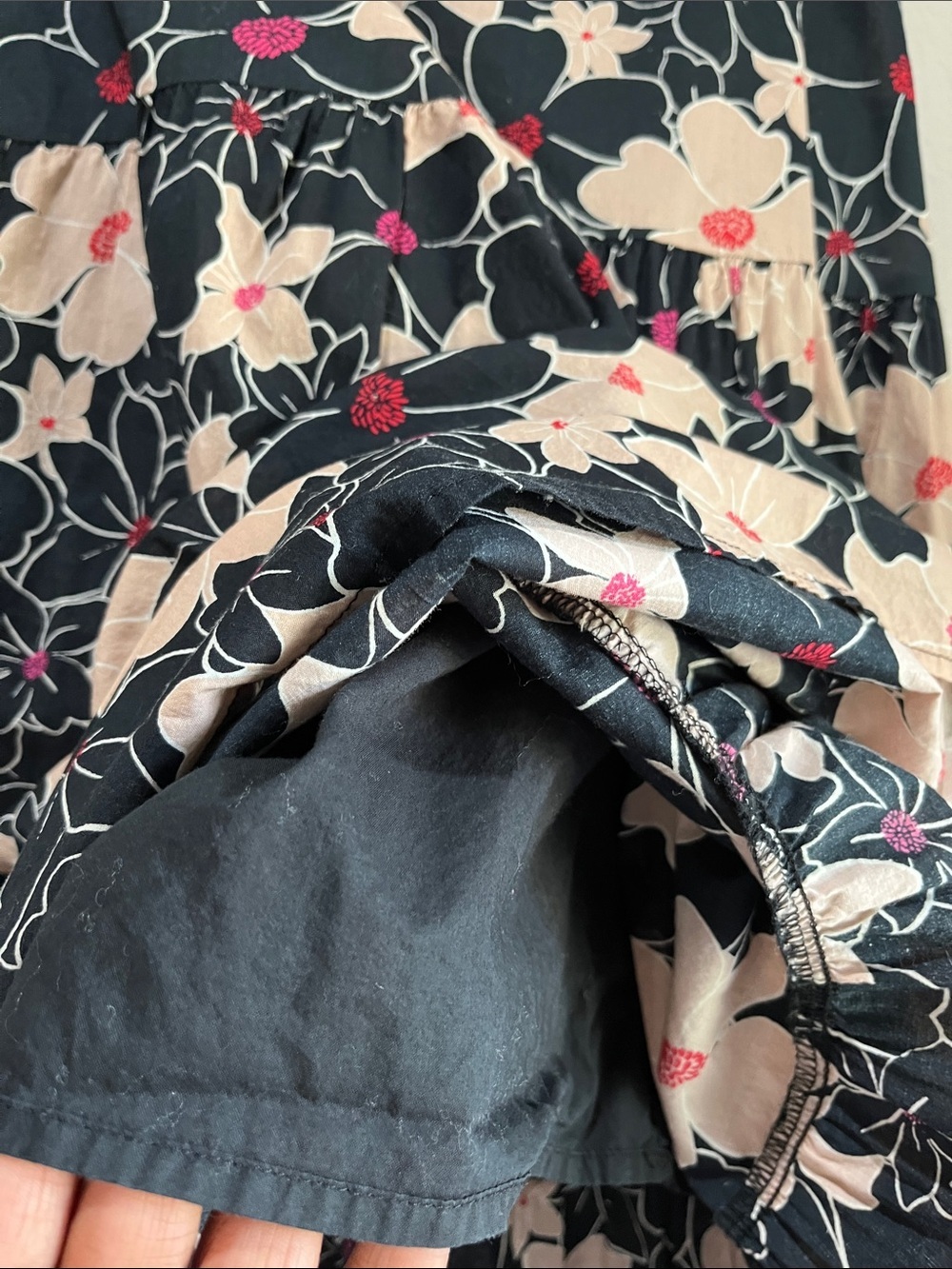 Who What Wear Black Floral Tiered Maxi Skirt with Cream Pink Flowers Sz 4 TC0814 - Picture 6 of 9
